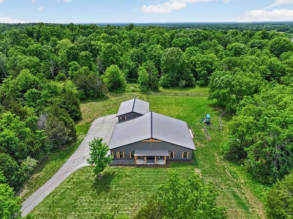 29 Acres of Recreational Land with Home for Sale in Eagleville, Tennessee