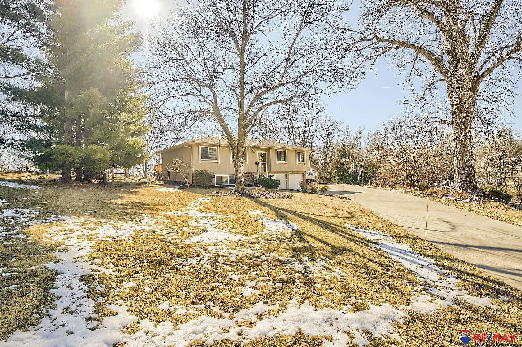 2.5 Acres of Land with Home for Sale in Bellevue, Nebraska