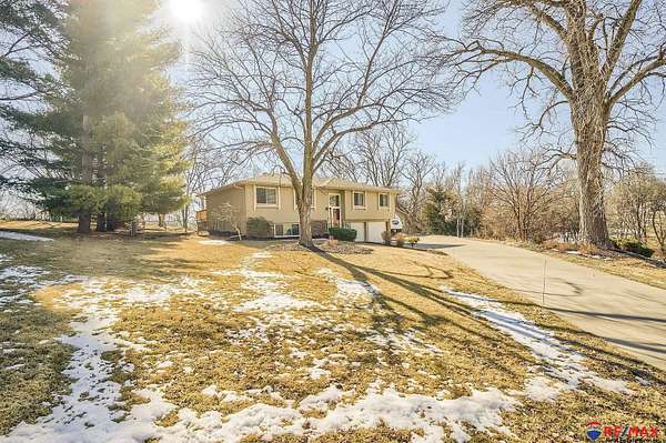 2.5 Acres of Land with Home for Sale in Bellevue, Nebraska