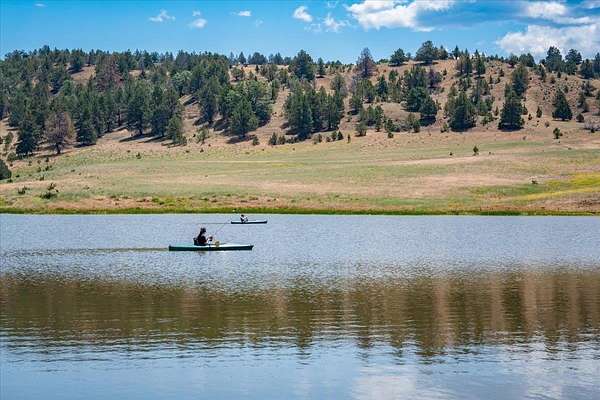 640 Acres of Land for Sale in Montague, California