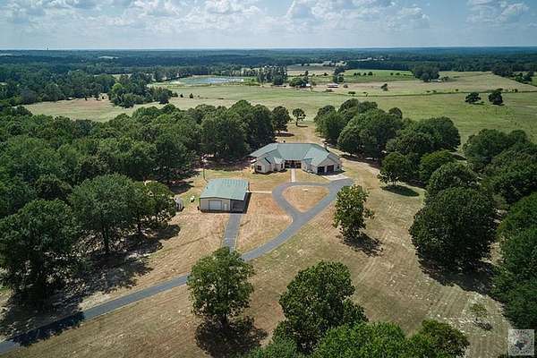 14.6 Acres of Land with Home for Sale in Linden, Texas