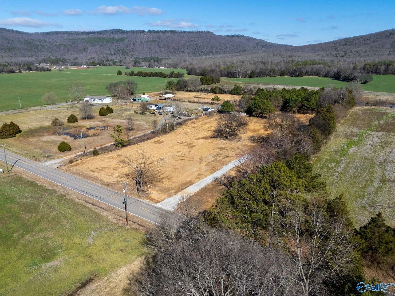 3.5 Acres of Land for Sale in Owens Cross Roads, Alabama