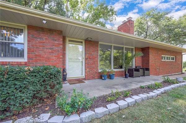 4.58 Acres of Land with Home for Sale in Leavenworth, Kansas