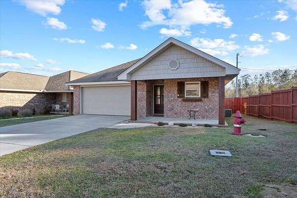 10.3 Acres of Land with Home for Sale in Hattiesburg, Mississippi