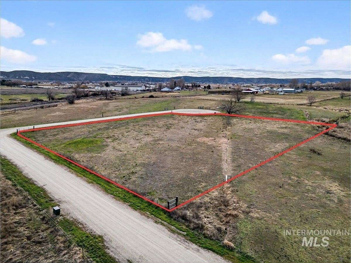 2 Acres of Residential Land for Sale in Emmett, Idaho