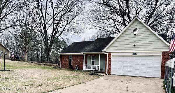 1.54 Acres of Land with Home for Sale in Horn Lake, Mississippi