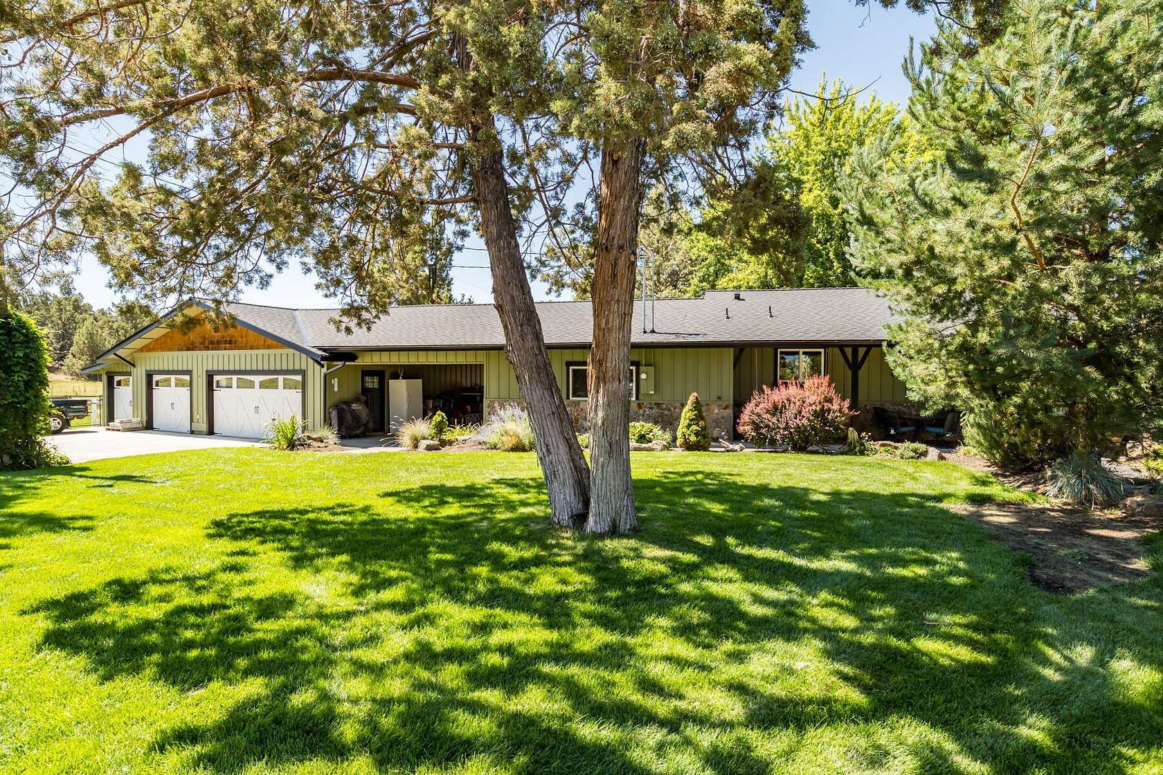 5 Acres of Land with Home for Sale in Bend, Oregon