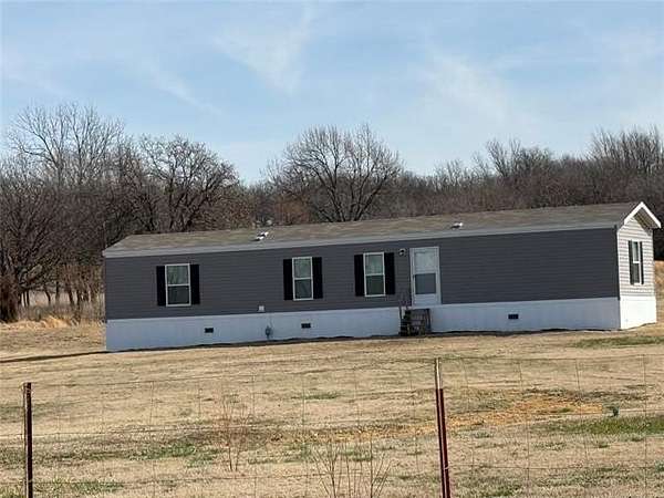 10 Acres of Land with Home for Sale in Mannford, Oklahoma