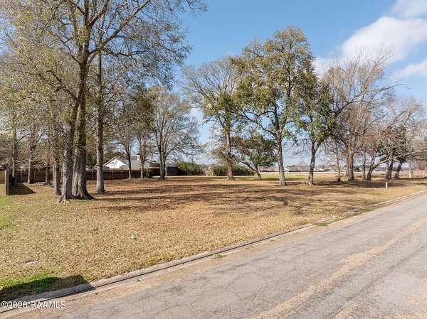 1.2 Acres of Residential Land for Sale in New Iberia, Louisiana