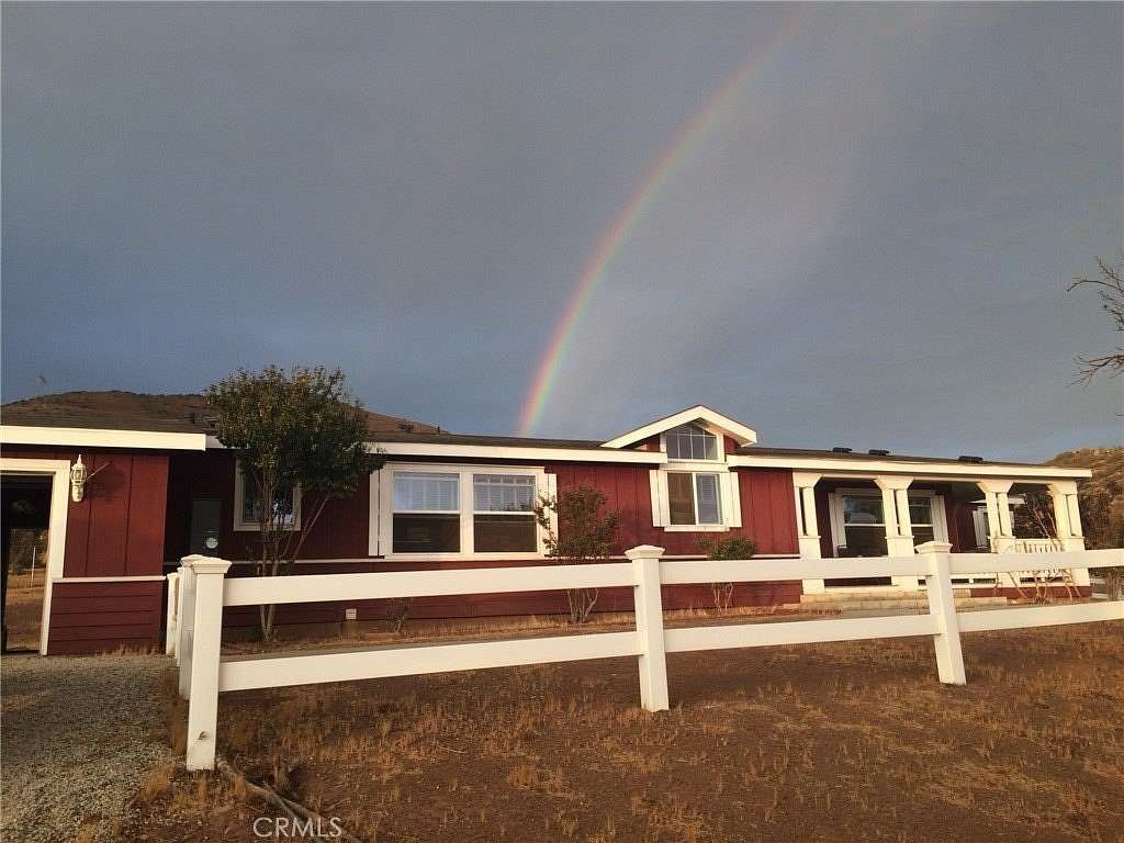 7.62 Acres of Land with Home for Sale in Acton, California