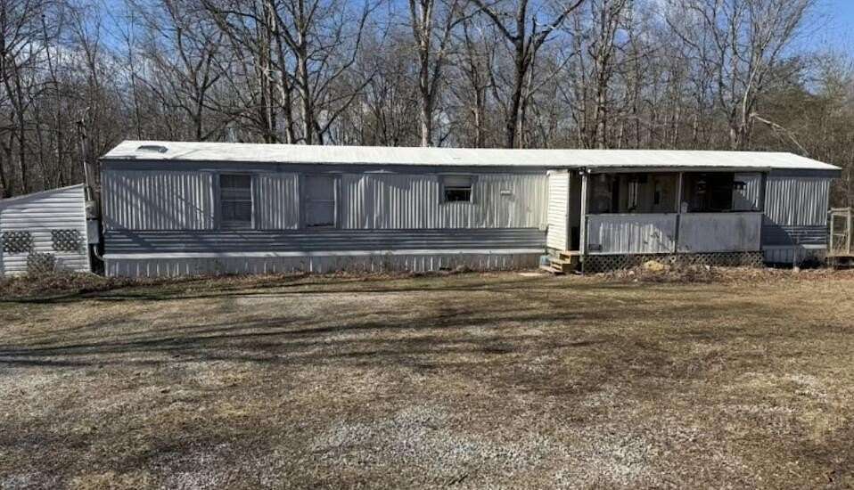 1.77 Acres of Land with Home for Sale in Crossville, Tennessee