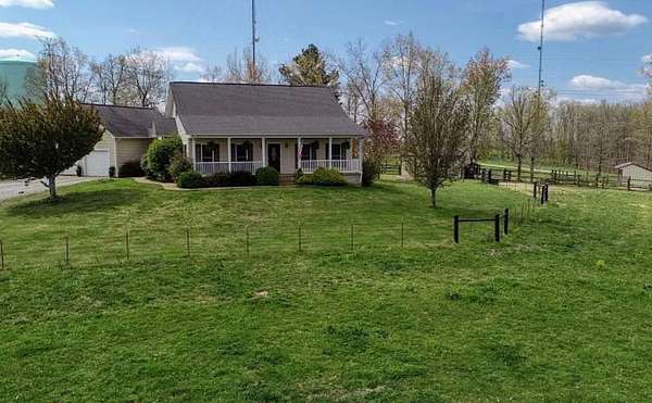 13 Acres of Land with Home for Sale in Crossville, Tennessee