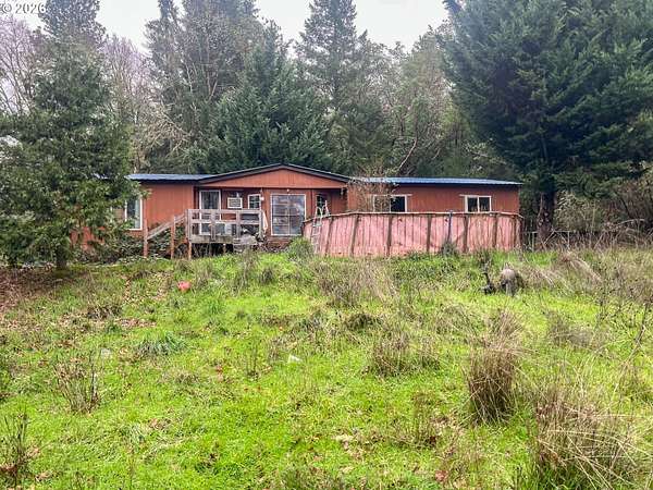 5.64 Acres of Land with Home for Sale in Roseburg, Oregon