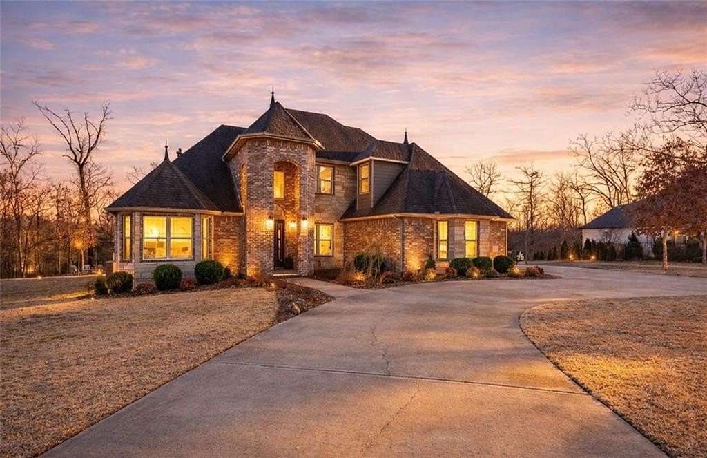 2.75 Acres of Land with Home for Sale in Centerton, Arkansas