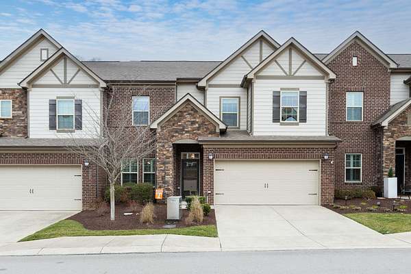 6.8 Acres of Land with Home for Sale in Gallatin, Tennessee