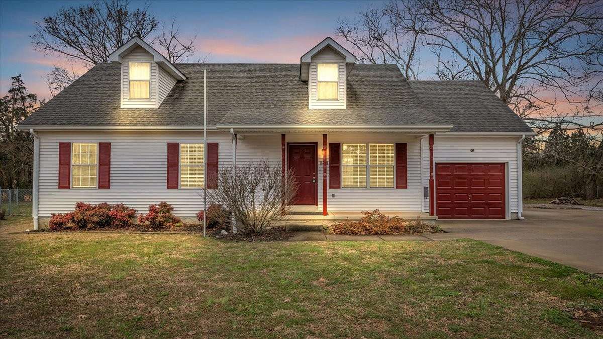 1.7 Acres of Land with Home for Sale in Murfreesboro, Tennessee