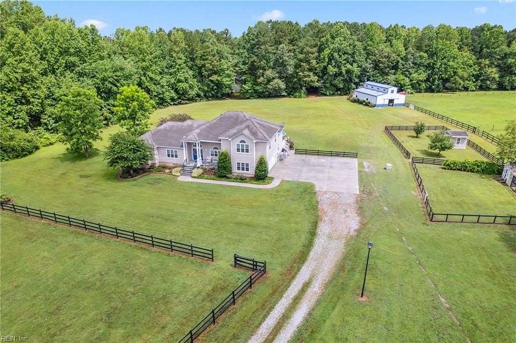 35 Acres of Land with Home for Sale in Wakefield, Virginia