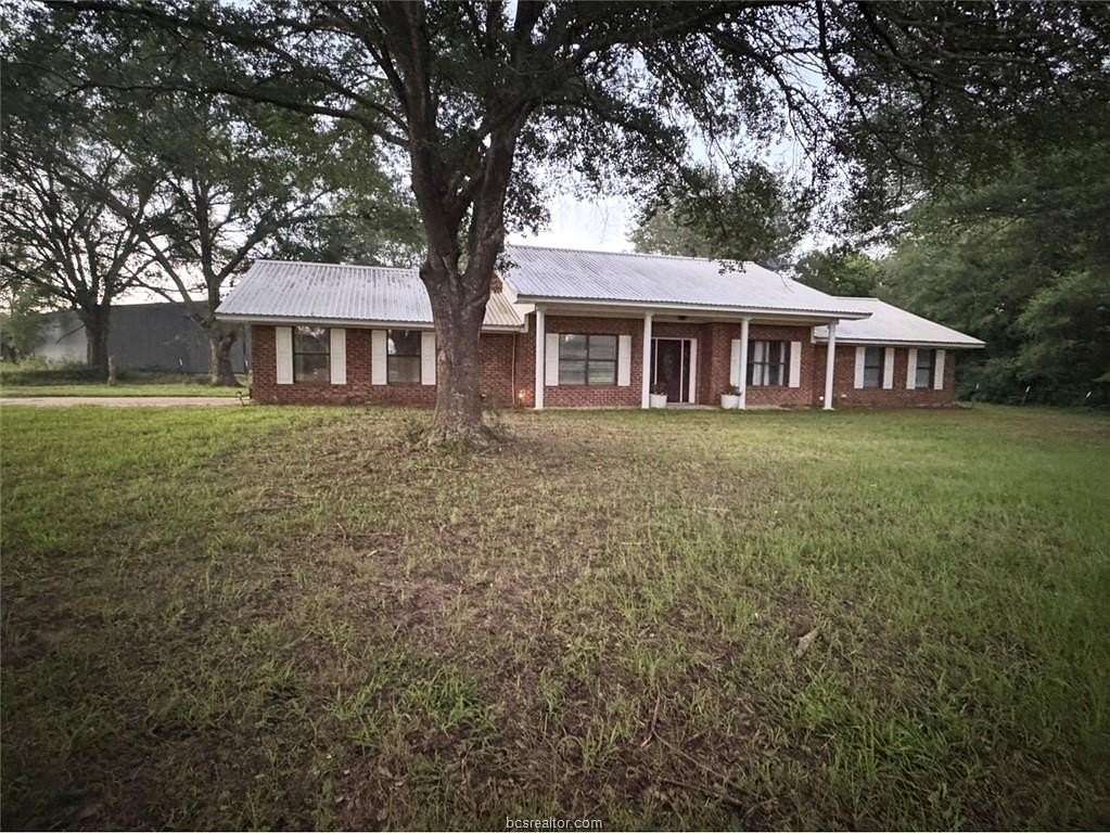 4.33 Acres of Land with Home for Sale in Jewett, Texas