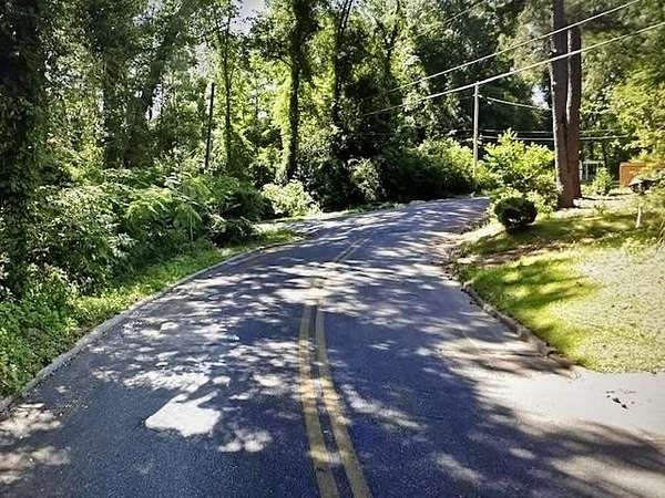 2.7 Acres of Land for Sale in Quincy, Florida