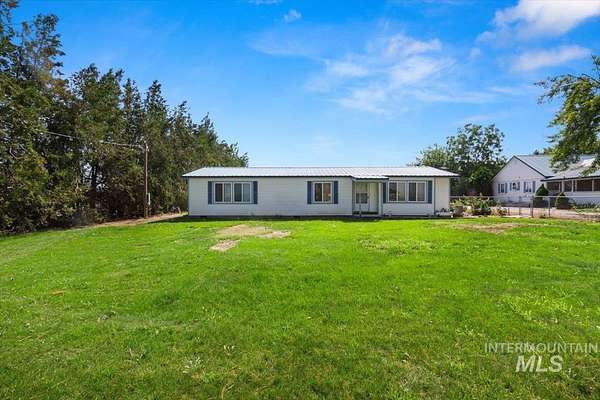 4.18 Acres of Land with Home for Sale in Parma, Idaho