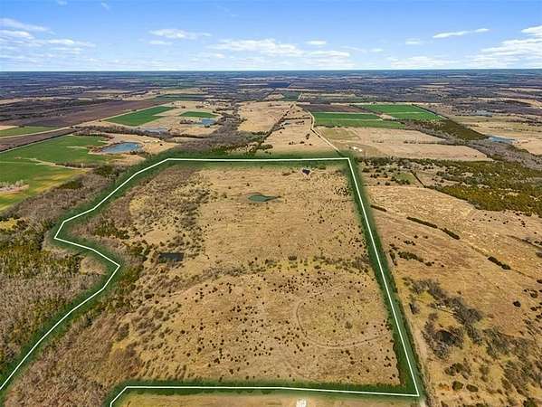 143 Acres of Agricultural & Residential Land for Sale in Honey Grove, Texas