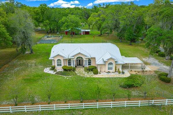 8 Acres of Land with Home for Sale in Dunnellon, Florida