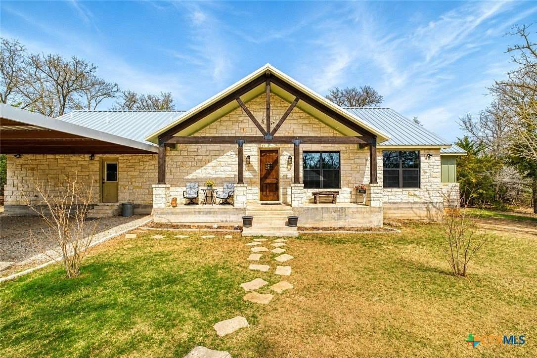 10.3 Acres of Land with Home for Sale in Dale, Texas