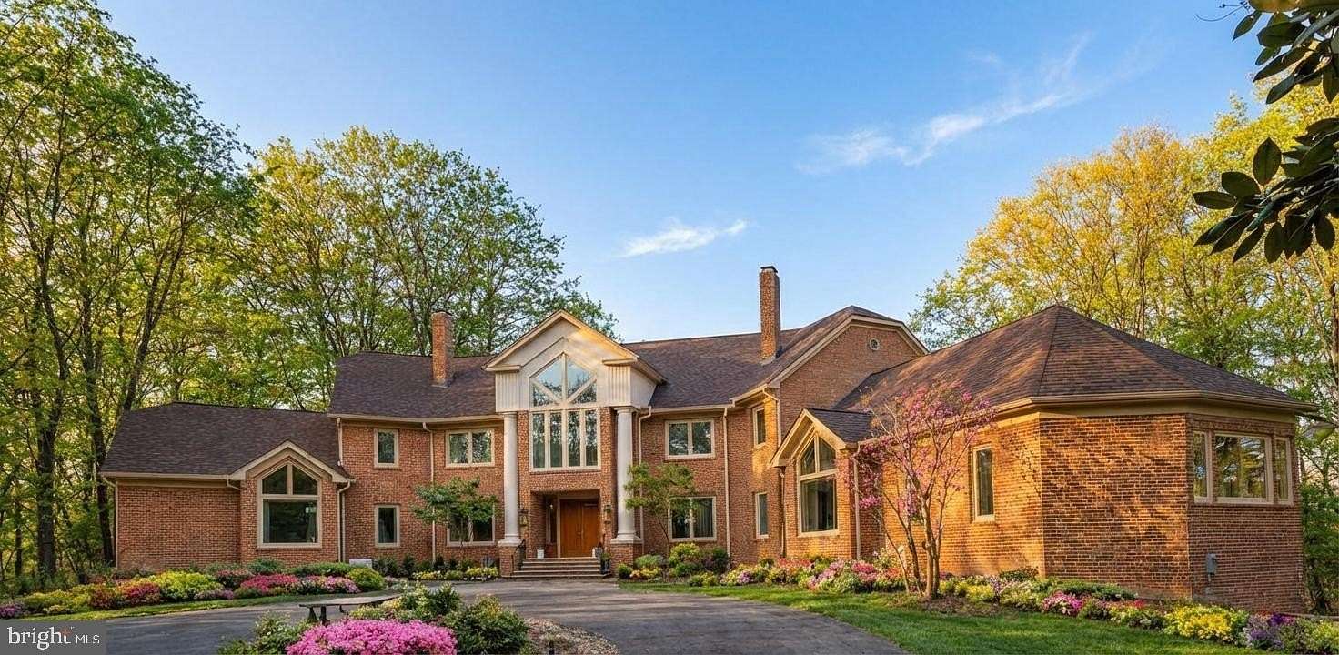 2.5 Acres of Land with Home for Sale in Bethesda, Maryland