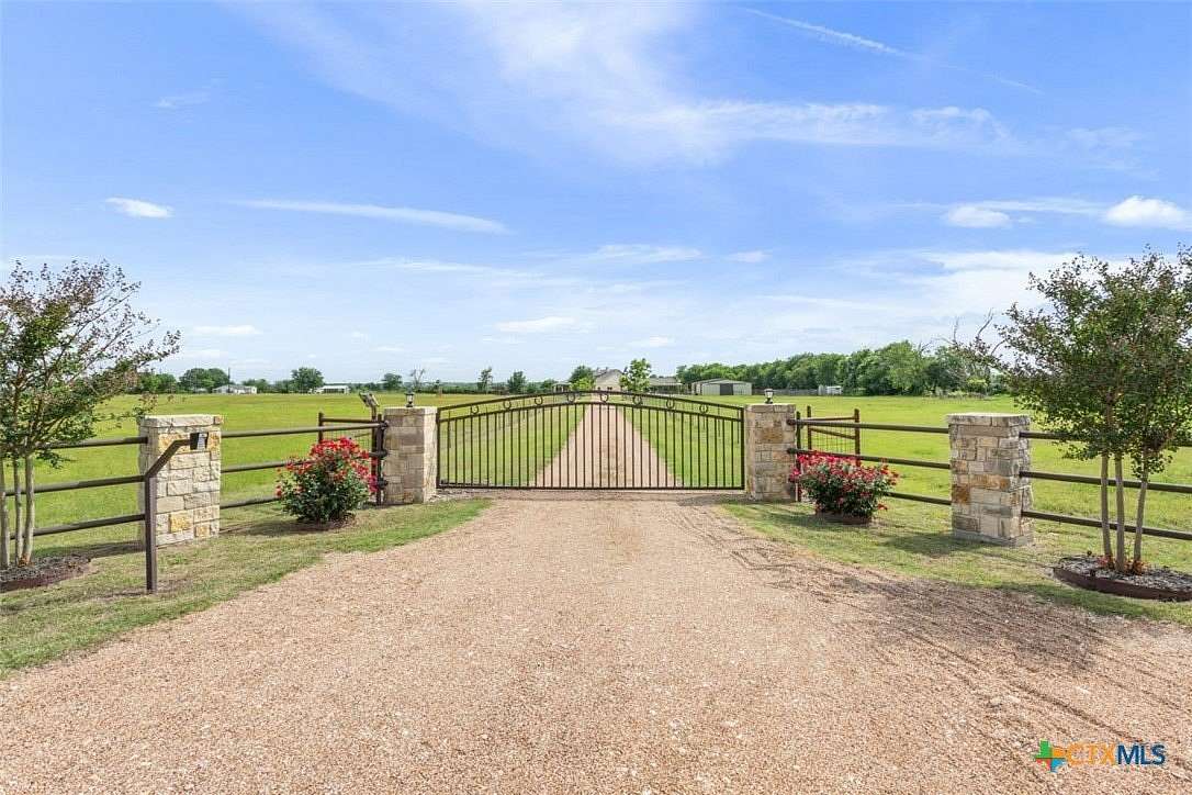 13.3 Acres of Land with Home for Sale in Troy, Texas