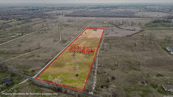10 Acres of Recreational & Residential Land for Sale in Liberty, Texas