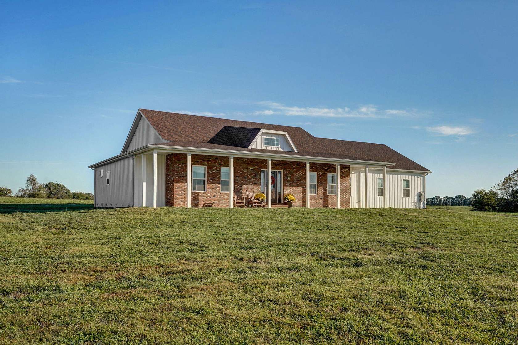 9.62 Acres of Land with Home for Sale in Billings, Missouri