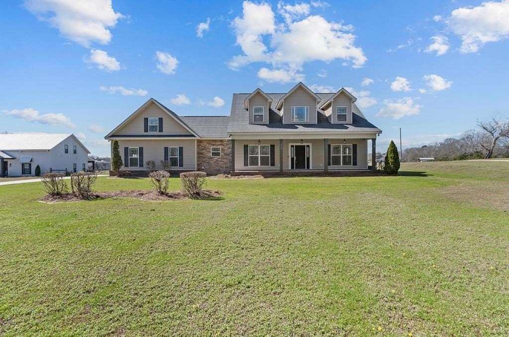 2 Acres of Land with Home for Sale in Rehobeth, Alabama