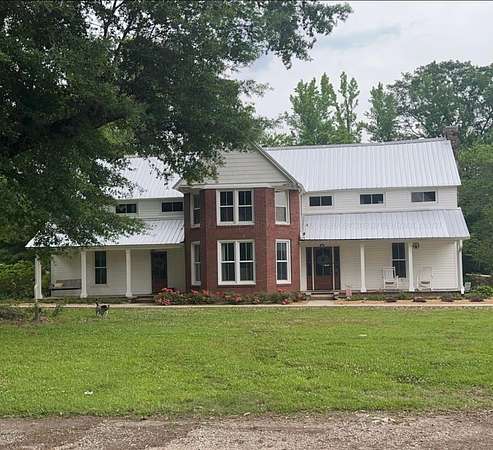 19 Acres of Land with Home for Sale in Winfield, Alabama