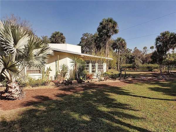 10 Acres of Land with Home for Lease in Punta Gorda, Florida