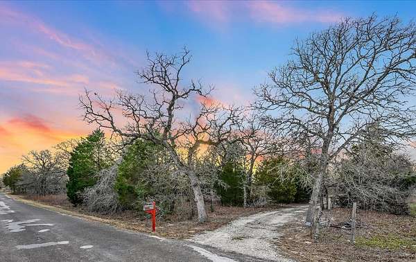 5 Acres of Residential Land for Sale in Elgin, Texas