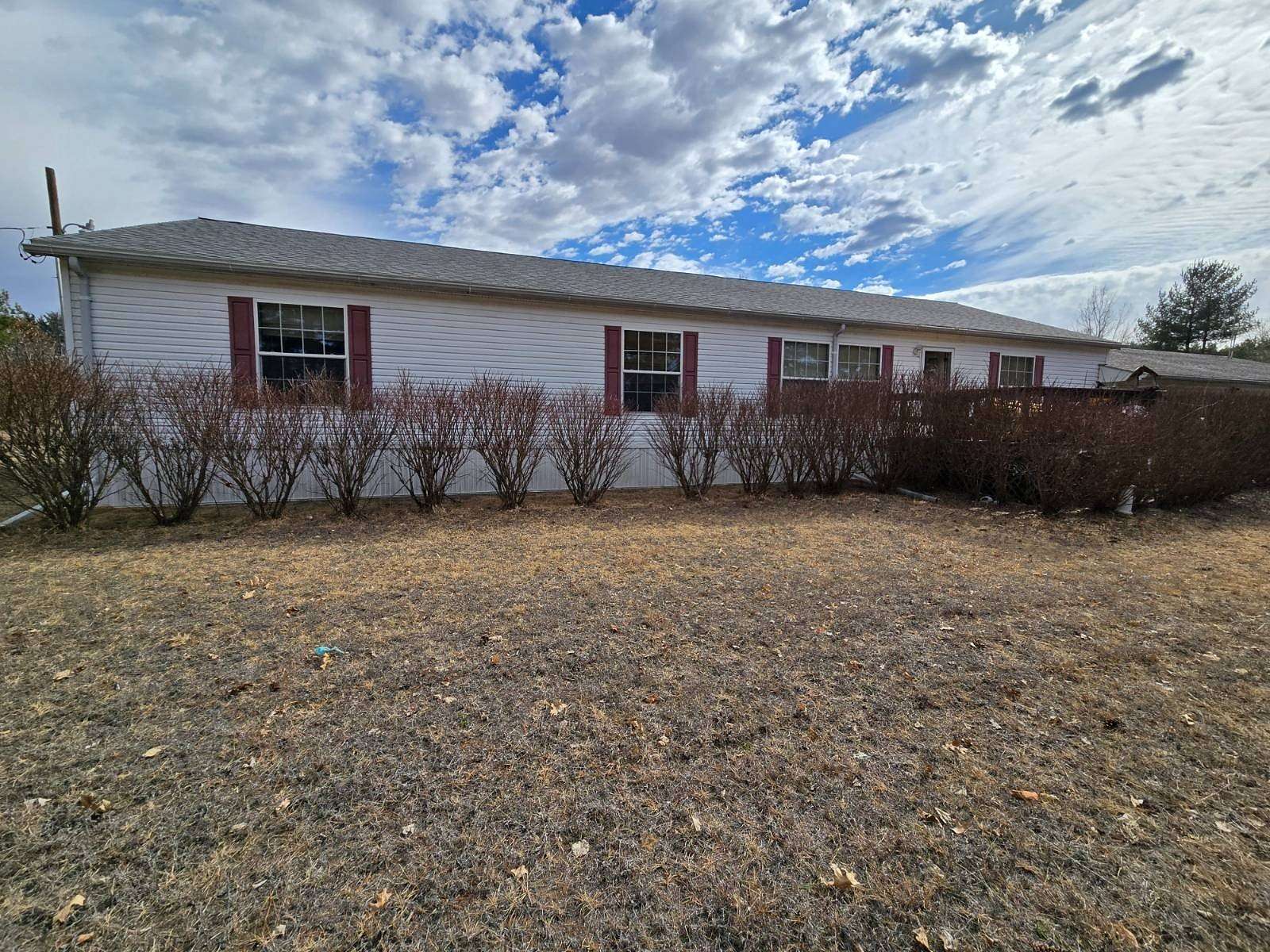 5 Acres of Land with Home for Sale in Oquawka, Illinois