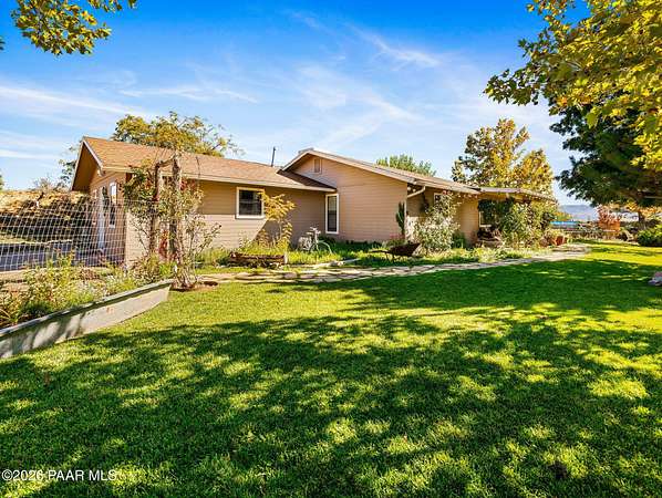 4.59 Acres of Land with Home for Sale in Peeples Valley, Arizona