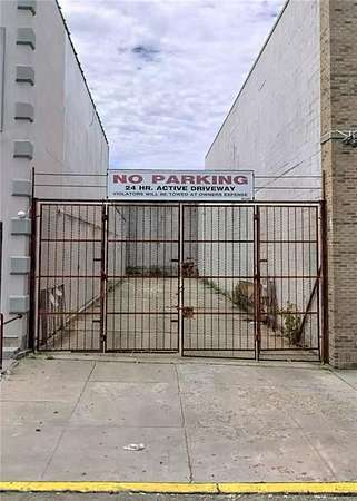 0.05 Acres of Mixed-Use Land for Sale in Brooklyn, New York