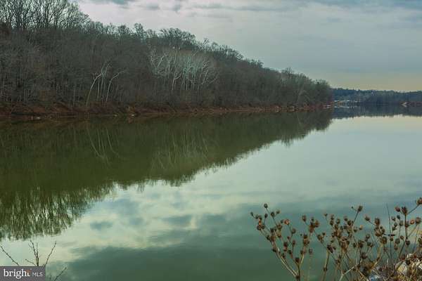 5.5 Acres of Residential Land for Sale in Hedgesville, West Virginia