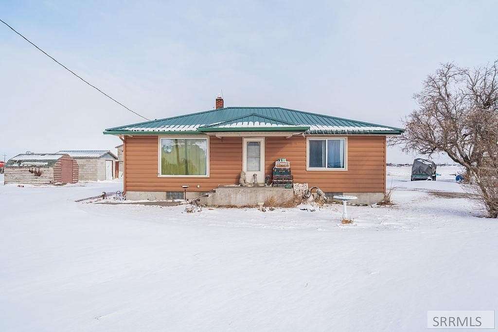 2.52 Acres of Land with Home for Sale in Idaho Falls, Idaho