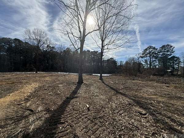 6 Acres of Residential Land for Sale in Spring Hill, Arkansas