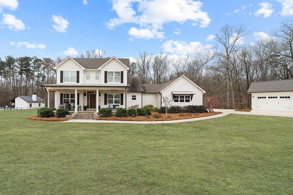 1.5 Acres of Land with Home for Sale in Milledgeville, Georgia