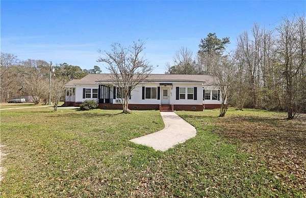 1.72 Acres of Land with Home for Sale in Hammond, Louisiana