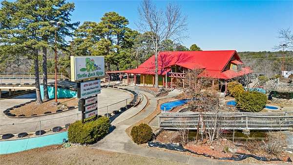 8.68 Acres of Improved Residential Land for Sale in Eureka Springs, Arkansas