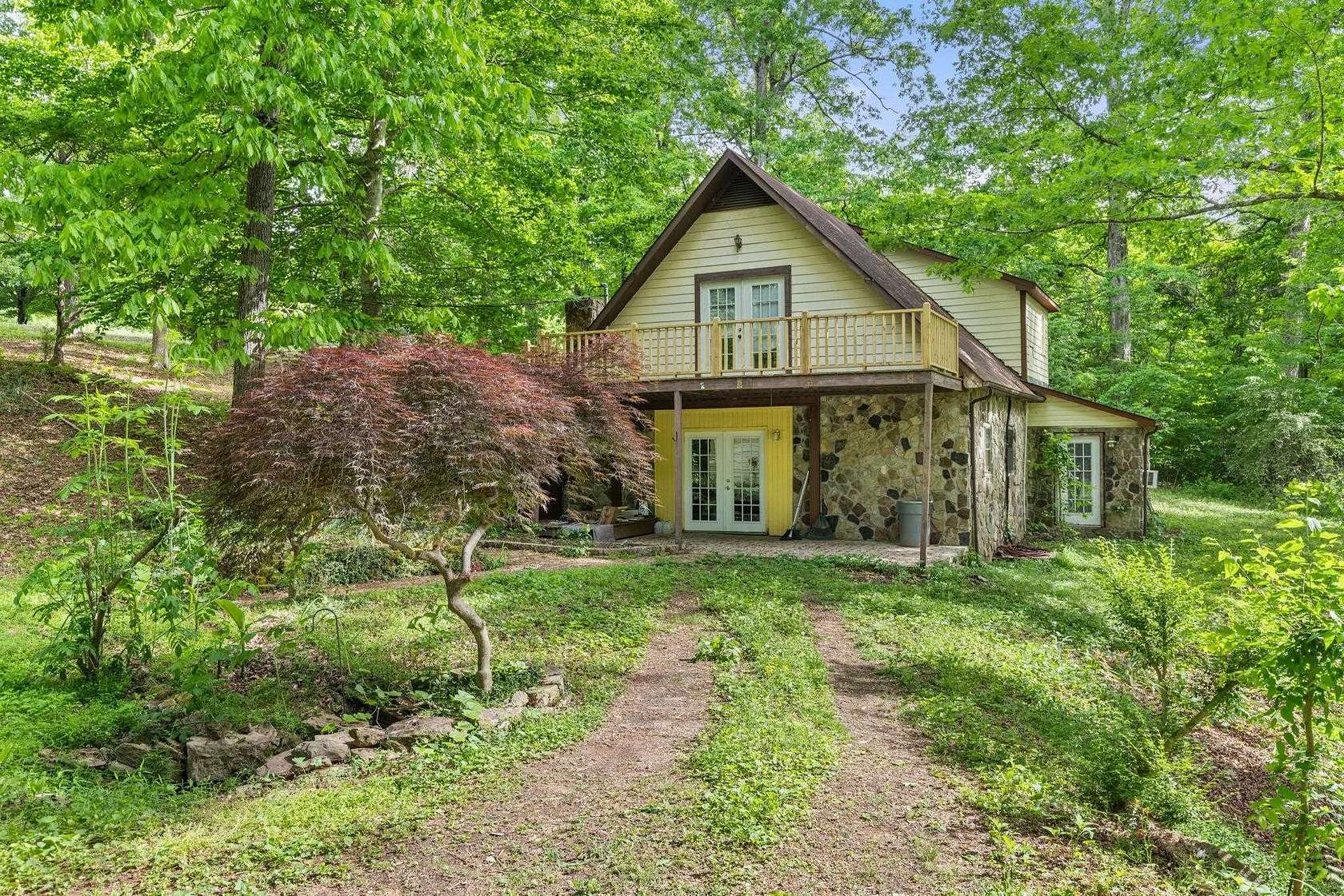 5.5 Acres of Land with Home for Sale in Lexington, Alabama