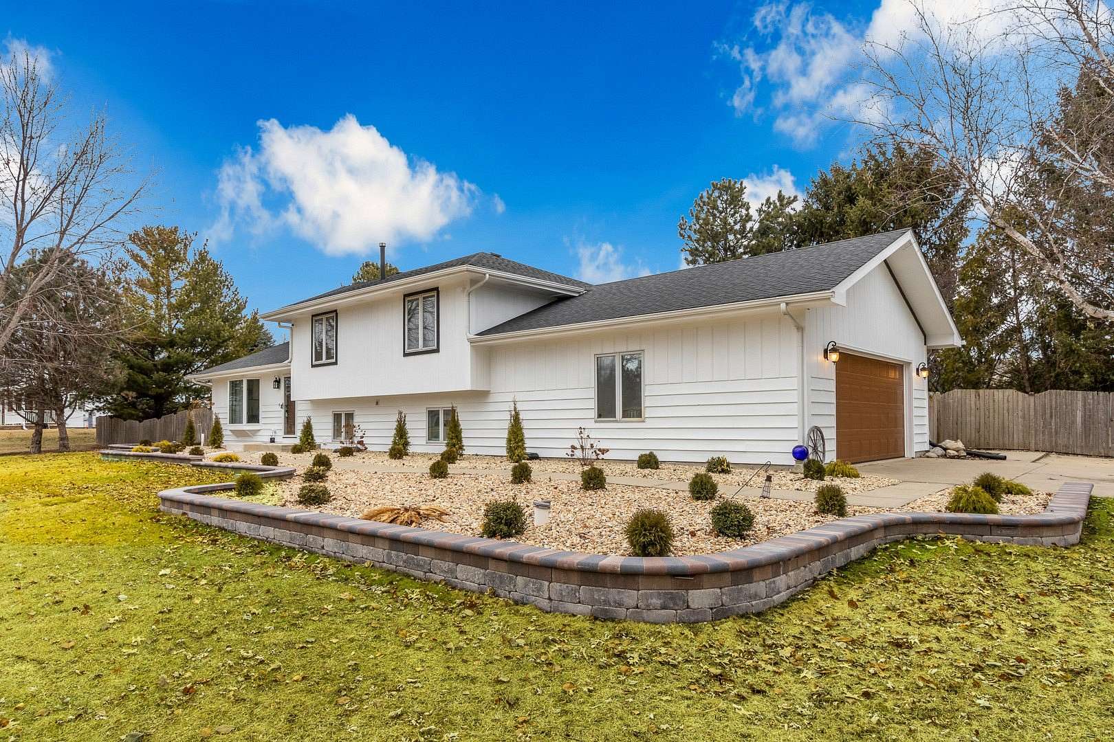 1.5 Acres of Land with Home for Sale in Plainfield, Illinois