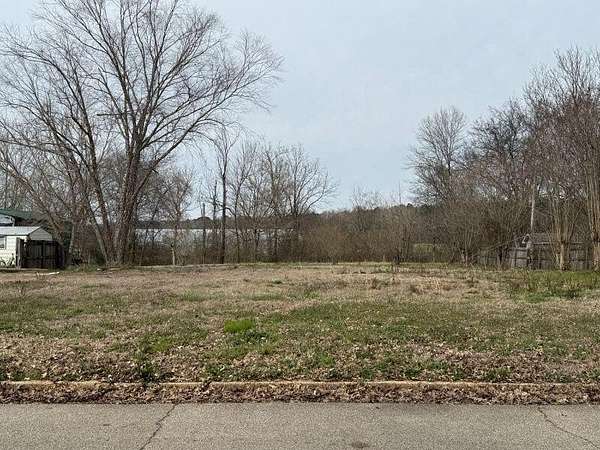0.37 Acres of Residential Land for Sale in Tupelo, Mississippi