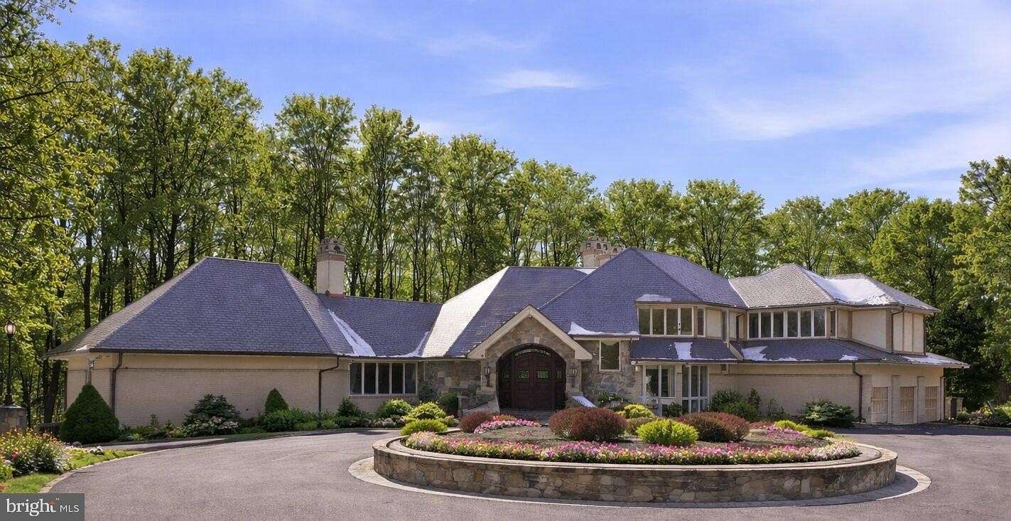 2 Acres of Land with Home for Sale in Potomac, Maryland