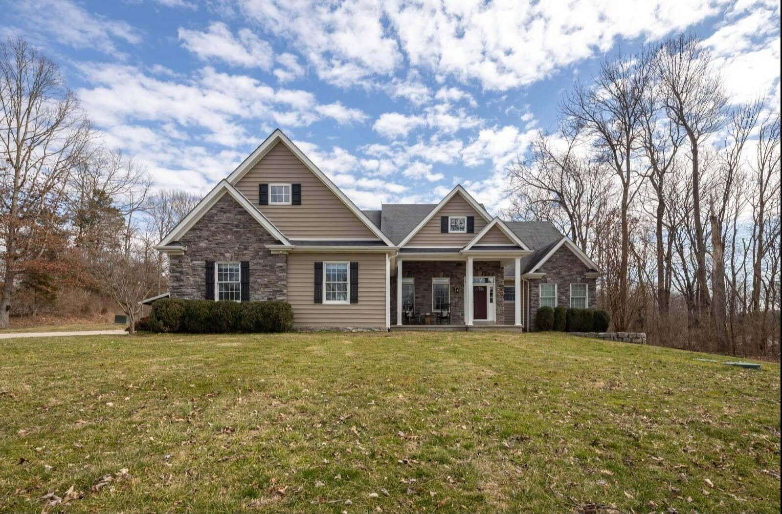 25.8 Acres of Land with Home for Sale in Nicholasville, Kentucky