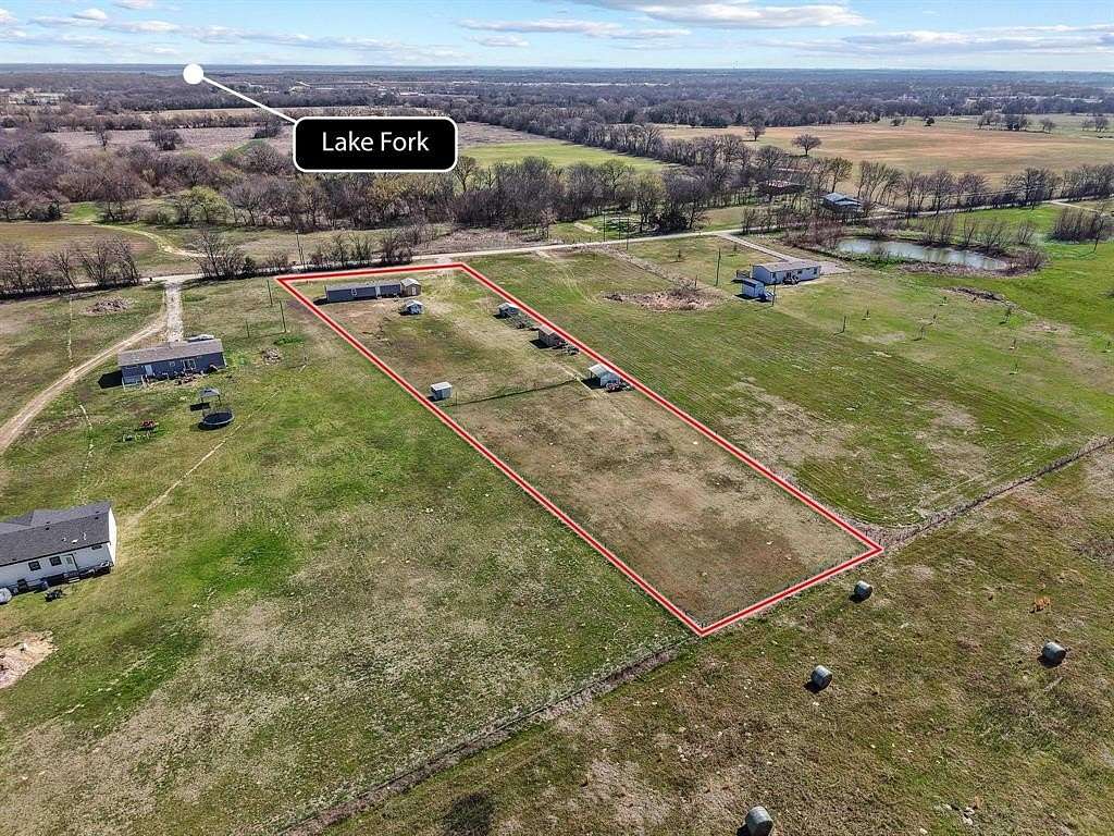 2.47 Acres of Land with Home for Sale in Alba, Texas